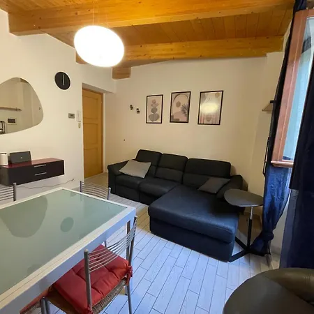 Olli's Place Apartment Urbania