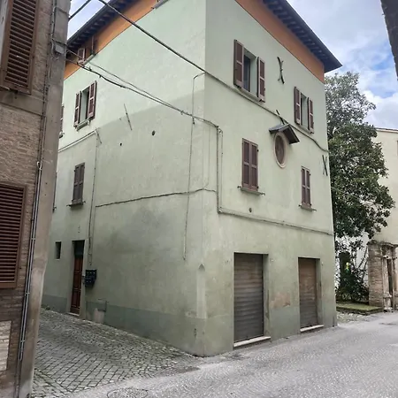 Olli's Place Apartment